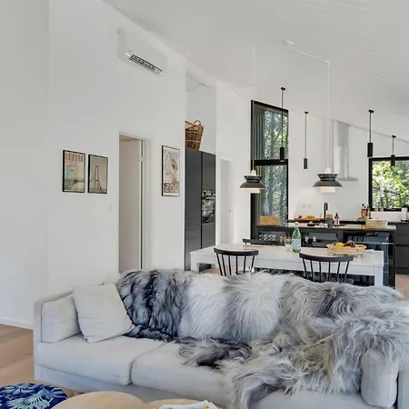 בית נופש Cozy In With Kitchen