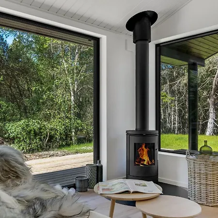 בית נופש Cozy In With Kitchen Laeso